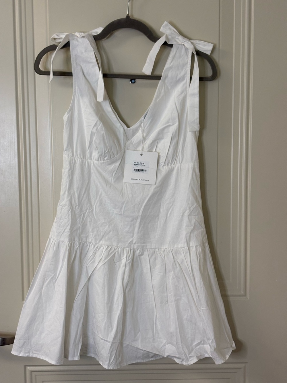NWT PINK DIAMOND “Elyza White Tiered Mini Dress Shoulder Bows SZ 2 $118